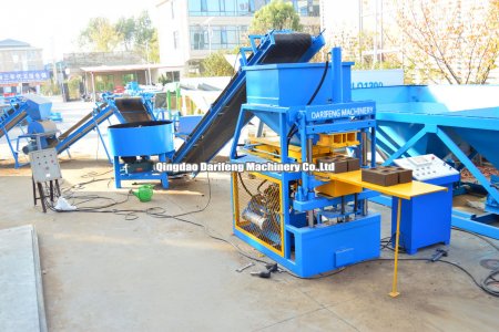 DF2 - 10 Гондурас Клиенты блокируют глиняные кирпичные машины