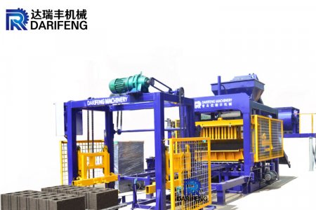 QT5-15 Автоматическая машина для изготовления бетонных блоков.