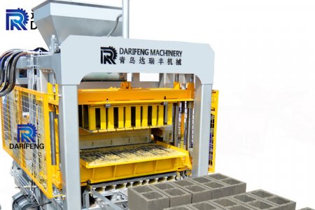 QT5-15 Автоматическая гидравлическая машина для производства бетонных блоков.