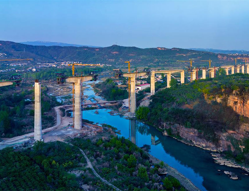 Высокоскоростная железная дорога Ичан-Синшань