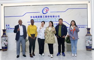 Фото группы клиентов