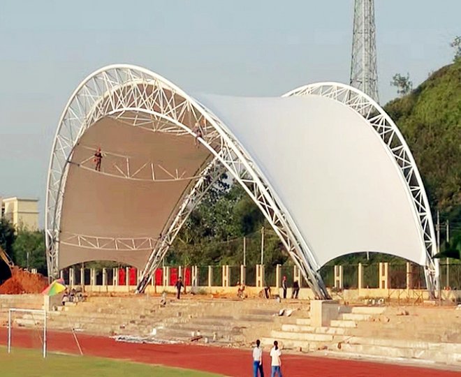 Футбольный стадион