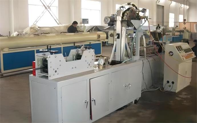 Линия по производству инкрустированных цилиндрических труб для капельного орошения