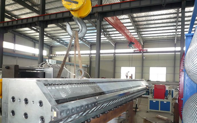 Линия по производству дренажных пластин HDPE