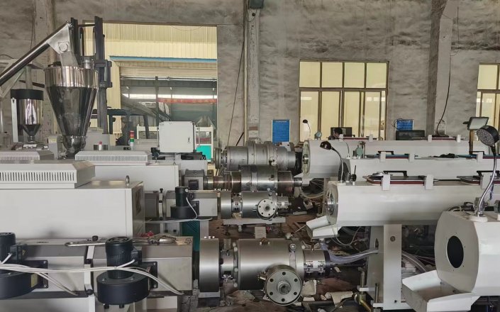  Удивительная 10 пластиковых труб производственной линии будет транспортироваться во Вьетнам