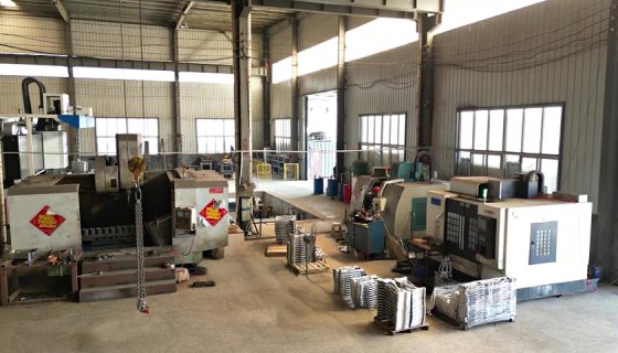 токарный станок с ЧПУ