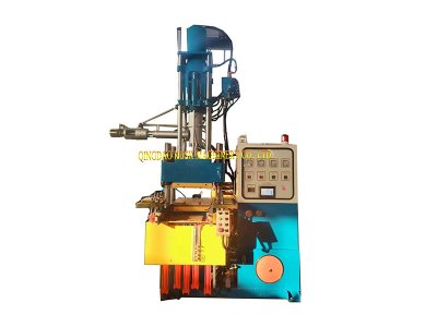 -1_0009_3 vertical rubber injection machine 1