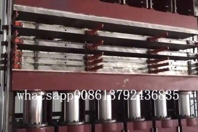 Машина предварительного вулканизации протектора типа C