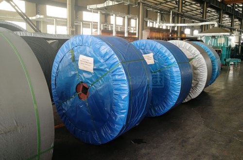 Ленточный конвейер из холста