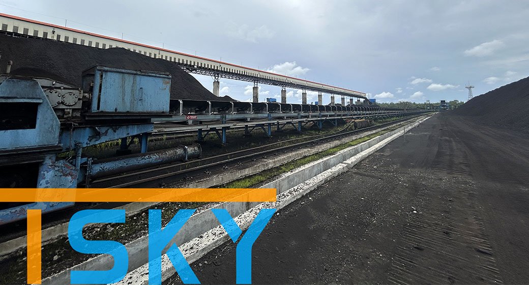 Команда инженеров TSKY на месте для индивидуального решения конвейера