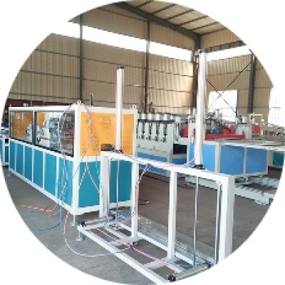 Станки для производства профилей из ПВХ/ДПК