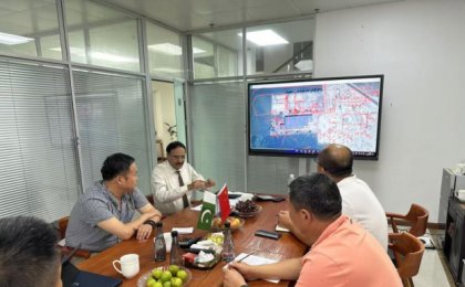 Господин Хуссейн из Пакистана и его команда посетили холодильное хранилище, построенное нашей компанией.