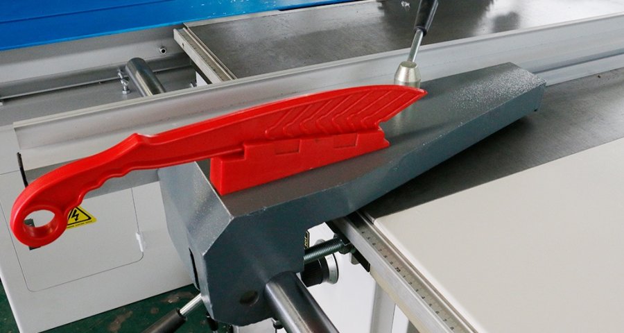 Нож-толкатель