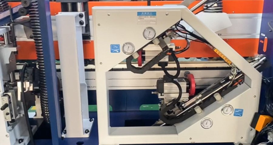 Двухдорожечная обрезка кромок