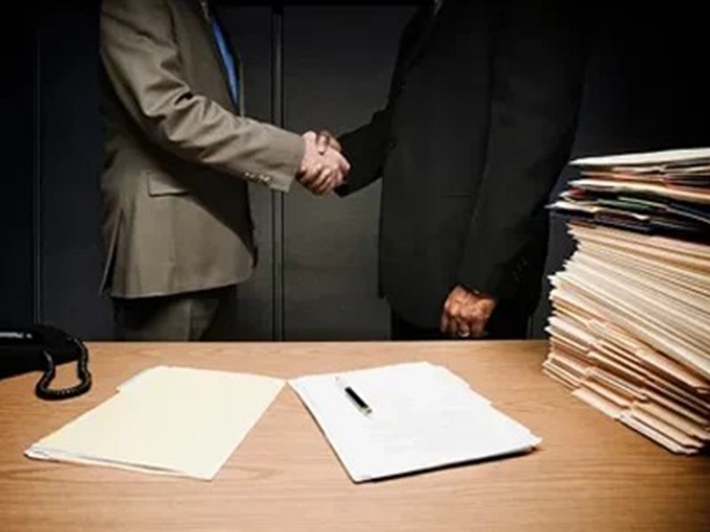 Путь развития экологически чистых материалов, таких как соломинки из PLA, в рамках политики ограничения на использование пластика