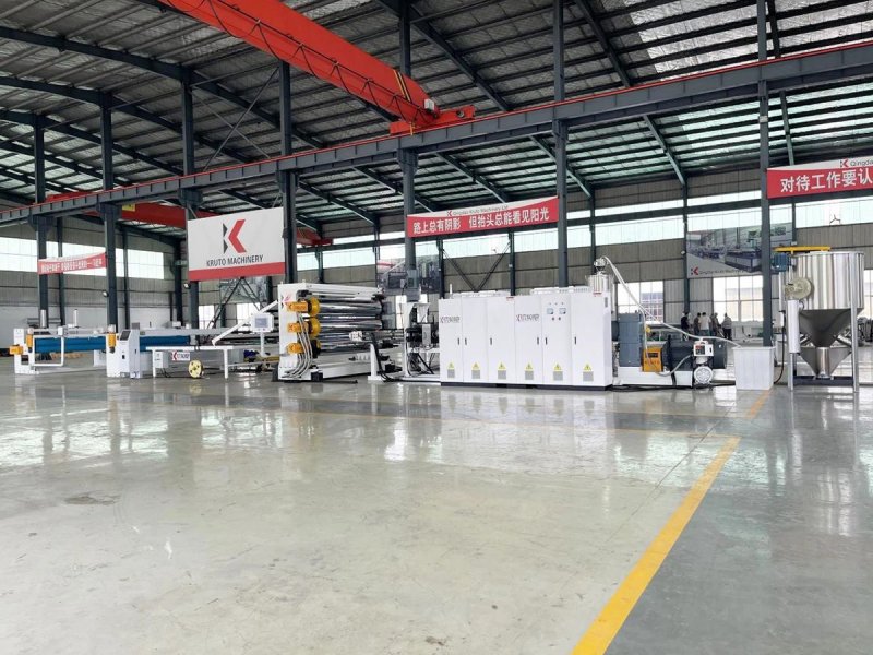 Машина для изготовления геомембран PE шириной 2,5 м для нашего азиатского клиента