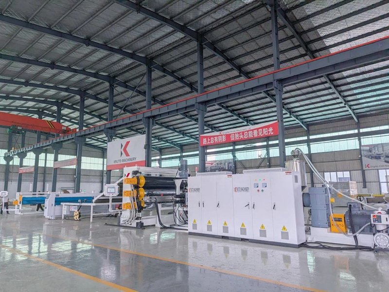 Решение для экструзионной линии на основе геомембранных листов HDPE