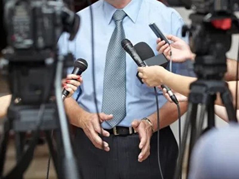 Характеристики характеристик и область применения композитной трубы из стального скелета PE.