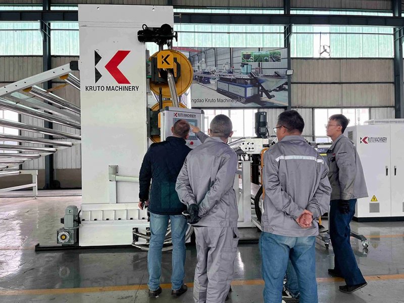 Испытательный запуск производственной линии геомембран LDPE