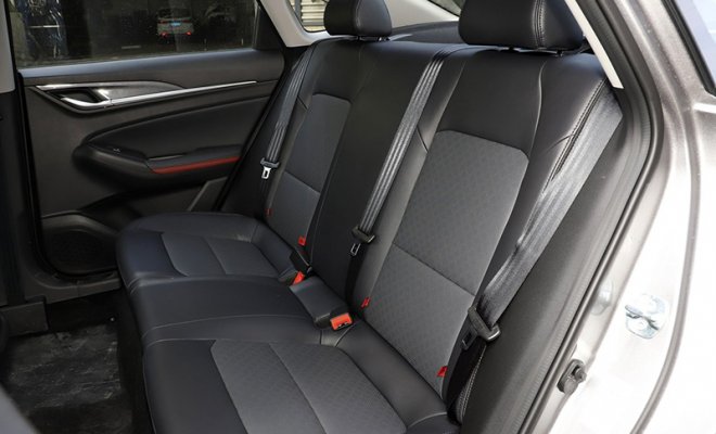 _0003_1400x0_1_q95_autohomecar__ChsEfl5oe8mAGUirAAc23UlTZZw590