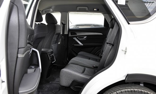 _0007_1400x0_1_q95_autohomecar__ChsE8V_QkfeAX5WAAB-0a1vMXgk352