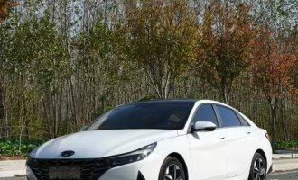 Hyundai Elantra 2021 1.5L CVT LUX Premium