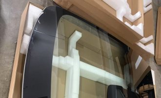 Лобовое стекло ZEEKR 001