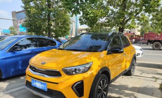 KIA Stonic 2021 1.4LCVT Model with sunroof