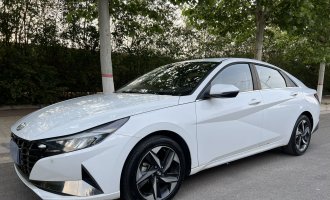 Elantra 2021 1.5L CVT LUX Premium Edition 