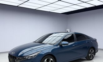 Hyundai Elantra  2021 240TGDi DCT LUX Premium Edition 