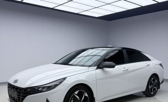 Hyundai Elantra 2021 1.5L CVTLUX Premium Edition 