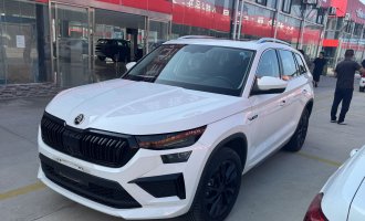  SKODA Kodiaq Семиместный роскошный автомобиль с двухколесным приводом, модель 2022 года