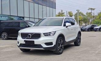 XC40 2022 модельного года T4 4WD Intelligent Luxury Edition