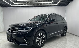  Volkswagen Tiguan L  2022 года  330TSI  Автоматическая коробка передач  Передний привод  R-Line Adventure Edition