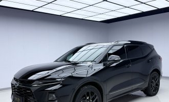 Chevrolet Blazer Модель 2022 года, мягкий гибрид, 650TRS, двойное сцепление, полный привод, 7-местный, версия Premier Edition.
