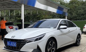 Hyundai ELANTRA 2022 Модель 1,5 л CVT LUX Prestige Edition National VI