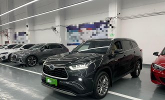 Toyota Highlander 2022 Dual-Hybrid 2.5L 4WD Premium Edition 7-местный