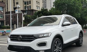 Volkswagen T-ROC 2022 280TSI DSG Двухколесный привод Comfort PLUS