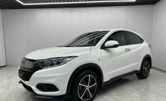 Honda Vezel  2020 1,5 л CVT Pioneer Edition