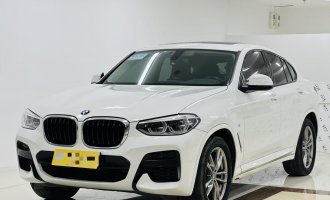 BMW X4  Белый  Модель 2021 года  xDrive 25i M Sport Package