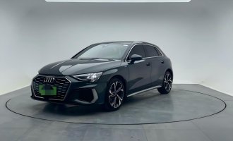 Audi A3  Sportback 35 TFSI Luxury Sport Edition, 2021 года