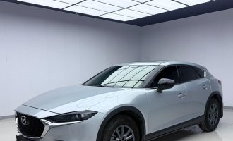 Mazda CX-4  2021 года 2,0 л Автоматическая коробка передач 2WD Skyactiv Dynamic Edition