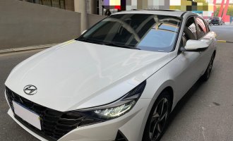 Hyundai Elantra, 2022 модельный год, 1,5 л, CVT, версия LUX, стандарты выбросов China VI