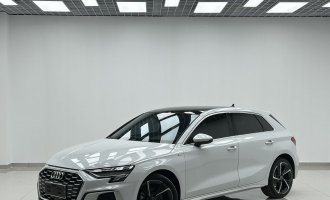 Audi A3 2023 модельного года, обновленная версия Sportback 35 TFSI, стильный спортивный вариант