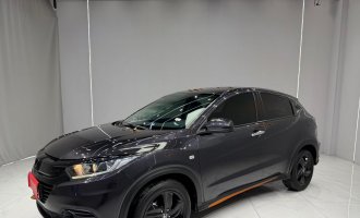 Honda Vezel  2022 модельного года, 1,5 л, CVT, версия «Phantom Night · Pioneer»