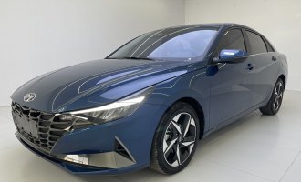 Hyundai Elantra,  2022 модельный год, 1,5 л, CVT, версия LUX