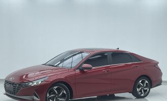 Hyundai Elantra,  2022 модельный год, 1,5 л, CVT, версия LUX, стандарты выбросов China VI