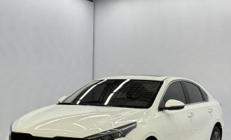 Kia K3,  2023 модельный год, 1,5 л, CVT, версия «Люкс»