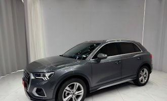 Audi Q3,  2021 г. выпуска, 35 TFSI, версия «Stylish Elegance»