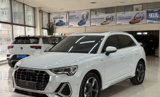  Audi Q3  2022 модельного года 35 TFSI, версия «Sporty»